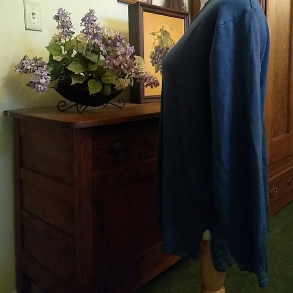 Pullover top - Picture 2 of 5